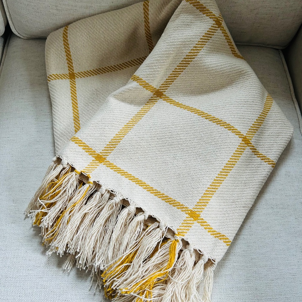 Harry & David Throw Blanket- Yellow & Cream Farmhouse, Couch, Bed, Sofa, Decor